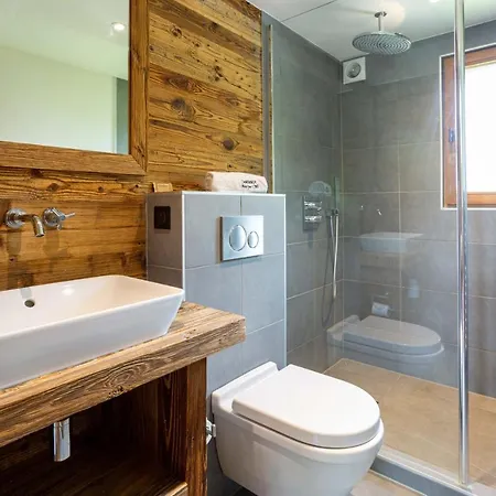 Du Dard - Year בקתה *